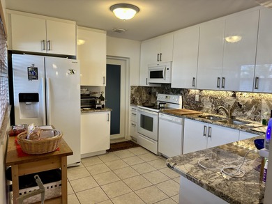 Beach Condo For Sale in Lantana, Florida