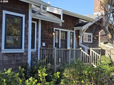 Beach Home For Sale in Cannon Beach, Oregon