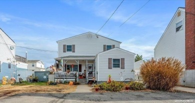 Beach Home For Sale in Lindenhurst, New York