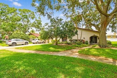 Beach Home For Sale in Palm Harbor, Florida