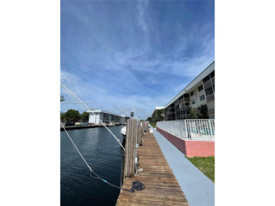 Beach Condo For Sale in North Miami Beach, Florida