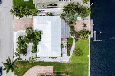Beach Home For Sale in Bradenton, Florida