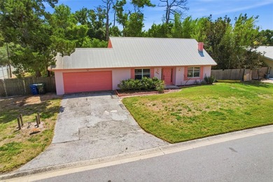 Beach Home Sale Pending in Sarasota, Florida
