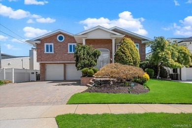 Beach Home For Sale in Merrick, New York