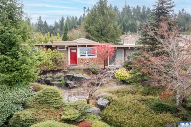 Beach Home Sale Pending in Sequim, Washington