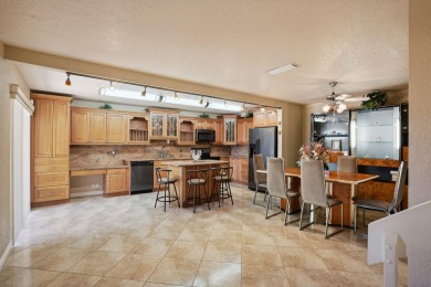 Beach Townhome/Townhouse For Sale in Palm Springs, Florida