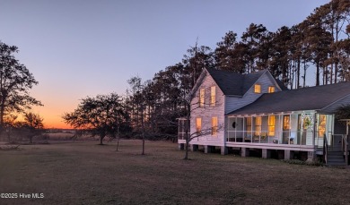Beach Home For Sale in Davis, North Carolina