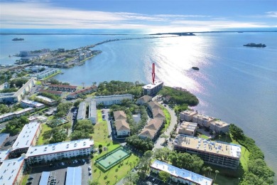 Beach Condo For Sale in Dunedin, Florida