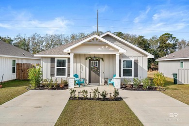 Beach Home For Sale in Foley, Alabama