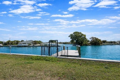 Beach Home For Sale in St. Petersburg, Florida