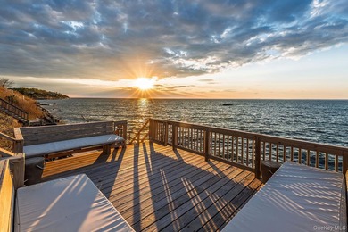 Beach Home For Sale in Southold, New York