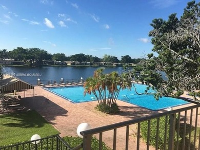 Beach Condo For Sale in Hollywood, Florida