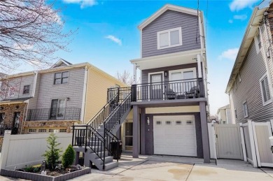 Beach Home For Sale in Staten Island, New York