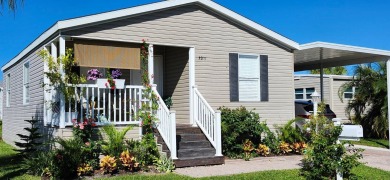 Beach Home For Sale in Sarasota, Florida