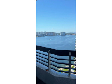 Beach Condo For Sale in Aventura, Florida