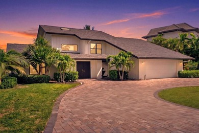 Beach Home For Sale in Sarasota, Florida