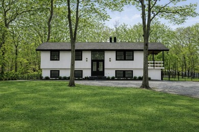 Beach Home For Sale in Hampton Bays, New York
