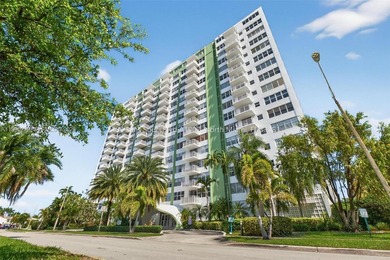 Beach Condo For Sale in North Miami, Florida
