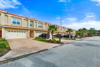 Beach Townhome/Townhouse For Sale in Fleming Island, Florida