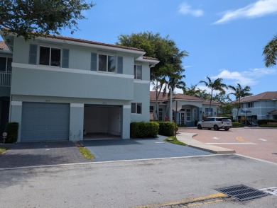 Beach Townhome/Townhouse For Sale in Riviera Beach, Florida