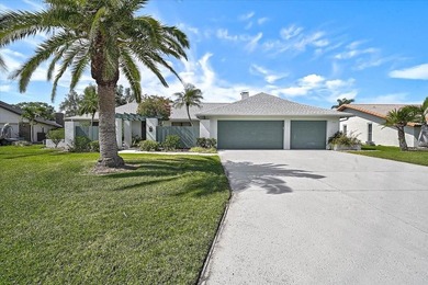 Beach Home For Sale in Sarasota, Florida