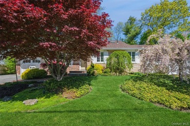 Beach Home For Sale in Northport, New York