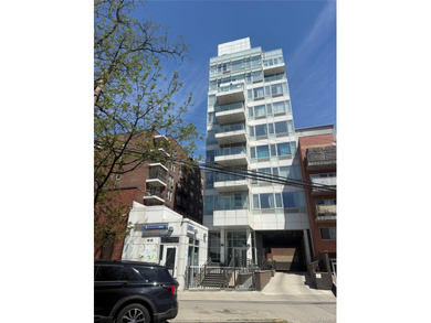 Beach Condo For Sale in Flushing, New York