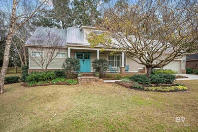 Beach Home For Sale in Fairhope, Alabama