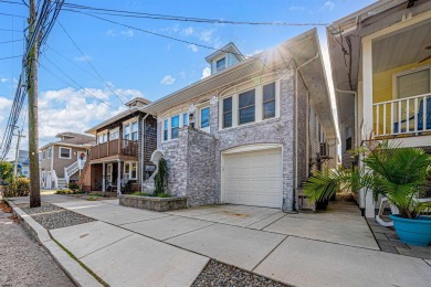 Beach Townhome/Townhouse For Sale in Ventnor, New Jersey