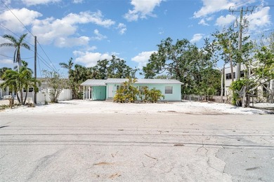 Beach Home For Sale in Sarasota, Florida