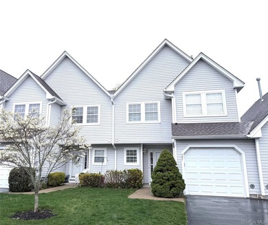 Beach Condo For Sale in East Setauket, New York