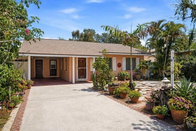 Beach Home Sale Pending in St. Petersburg, Florida
