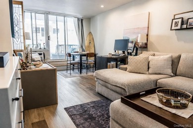 Beach Condo For Sale in Long Beach, New York