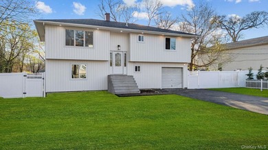 Beach Home For Sale in Mastic Beach, New York