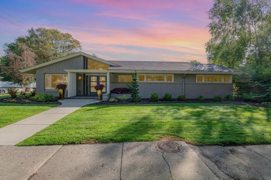 Beach Home Active Under Contract in Bay City, Michigan