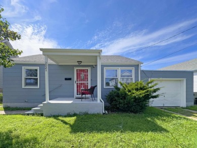 Beach Home For Sale in Atlantic City, New Jersey