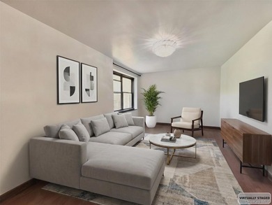 Beach Home For Sale in Flushing, New York
