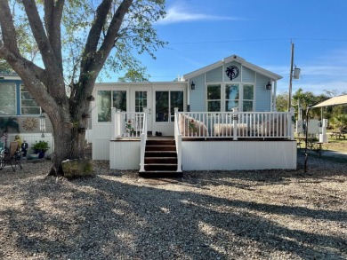 Beach Home For Sale in Venice, Florida