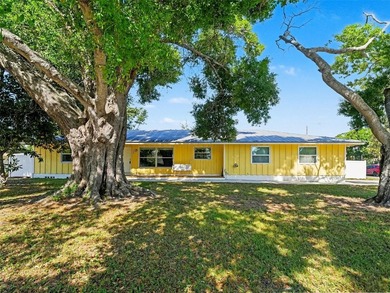Beach Home For Sale in Sarasota, Florida