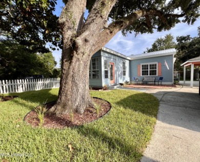 Beach Home For Sale in Long Beach, Mississippi