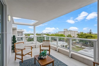 Beach Condo For Sale in Hollywood, Florida