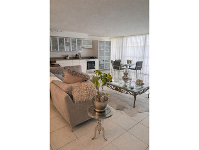 Beach Condo For Sale in Hallandale Beach, Florida
