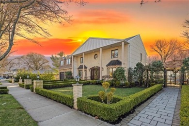 Beach Home For Sale in Staten Island, New York
