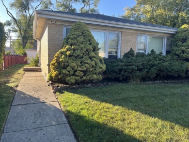 Beach Home Active Under Contract in Skokie, Illinois