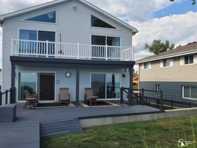 Beach Home Active Under Contract in Luna Pier, Michigan