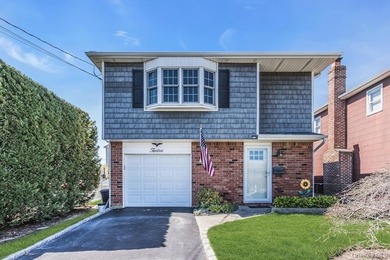 Beach Home For Sale in Lindenhurst, New York