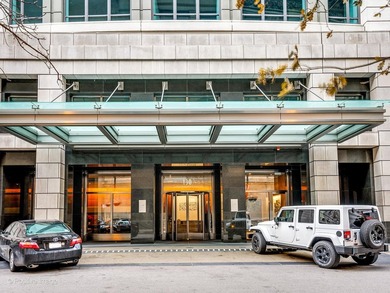 Beach Condo For Sale in Chicago, Illinois