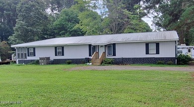 Beach Home For Sale in Hertford, North Carolina