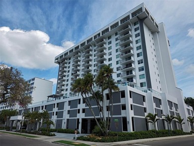 Beach Condo Sale Pending in Sarasota, Florida