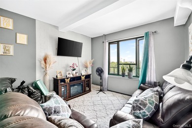 Beach Condo Sale Pending in Bronx, New York